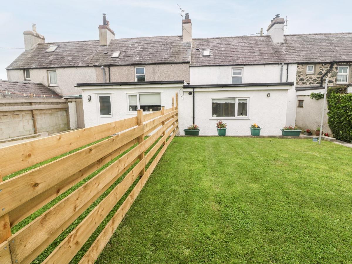 3 Terrace *